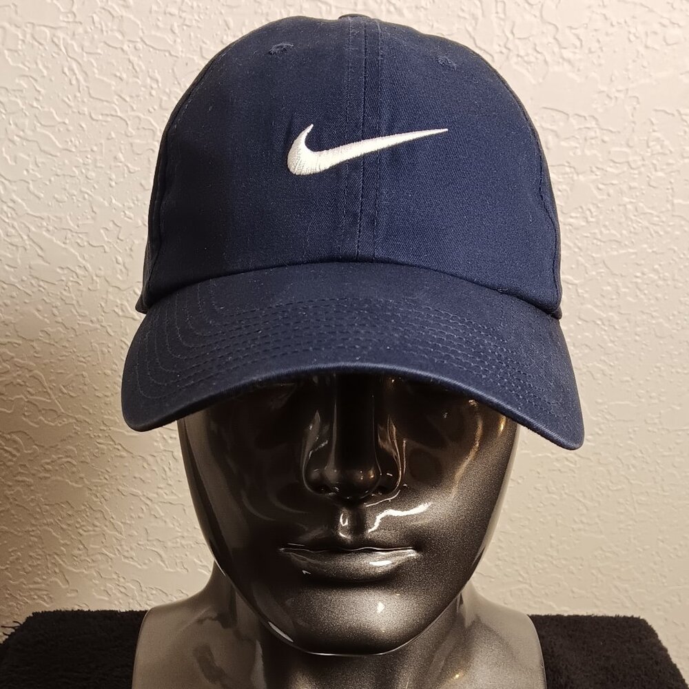 NIKE TIGER WOODS (TW) GOLF HAT - ADJUSTABLE - BLUE